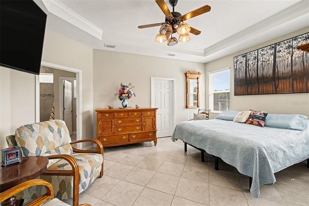 For Sale: $425,000 (3 beds, 2 baths, 1905 Square Feet)