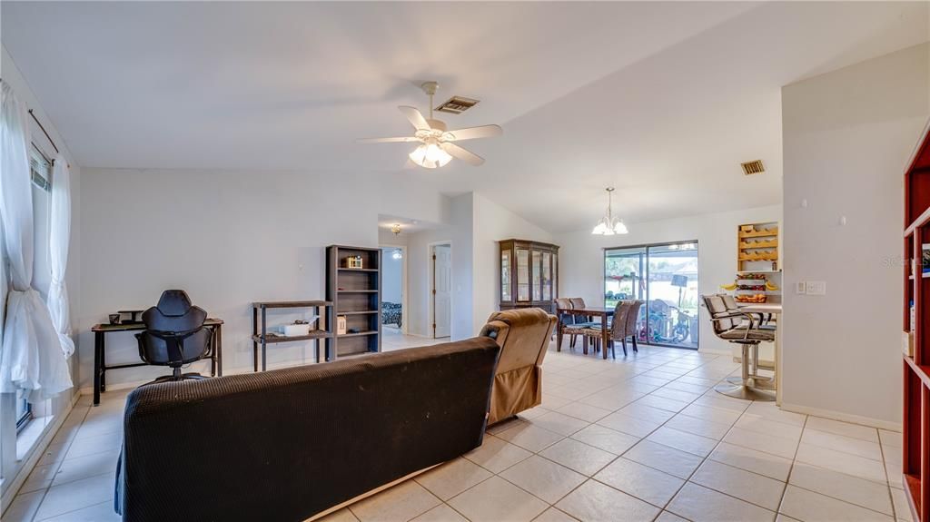For Sale: $314,900 (3 beds, 2 baths, 1946 Square Feet)