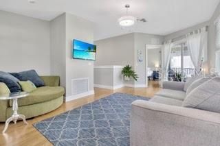 For Rent: $5,700 (2 beds, 2 baths, 1348 Square Feet)