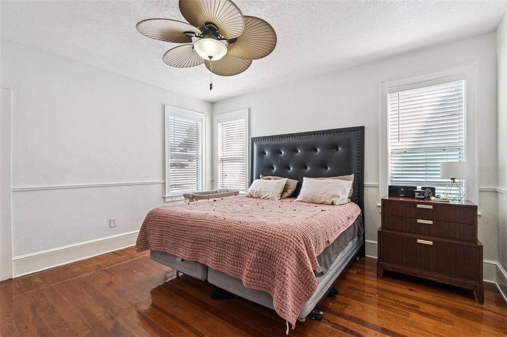For Sale: $700,000 (4 beds, 3 baths, 2836 Square Feet)