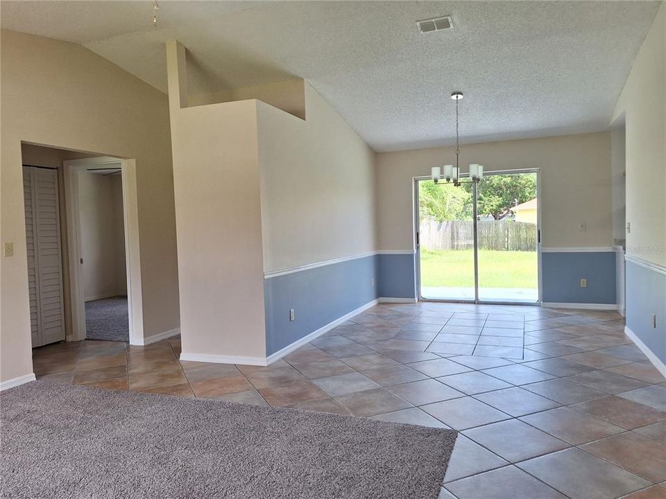 En Venta: $275,900 (3 camas, 2 baños, 1232 Pies cuadrados)