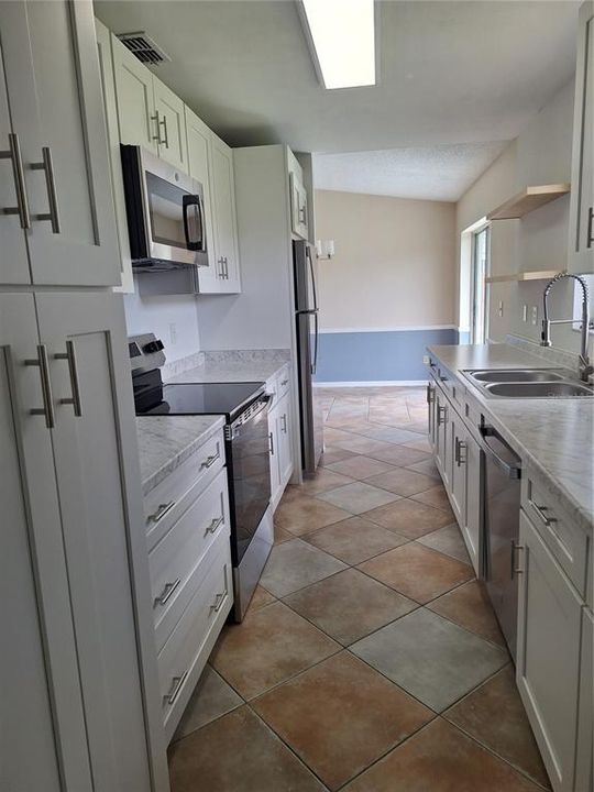 En Venta: $275,900 (3 camas, 2 baños, 1232 Pies cuadrados)