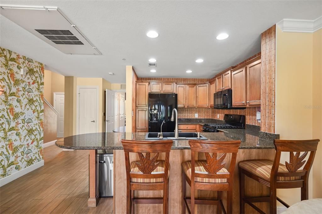 En Venta: $344,900 (3 camas, 2 baños, 2069 Pies cuadrados)