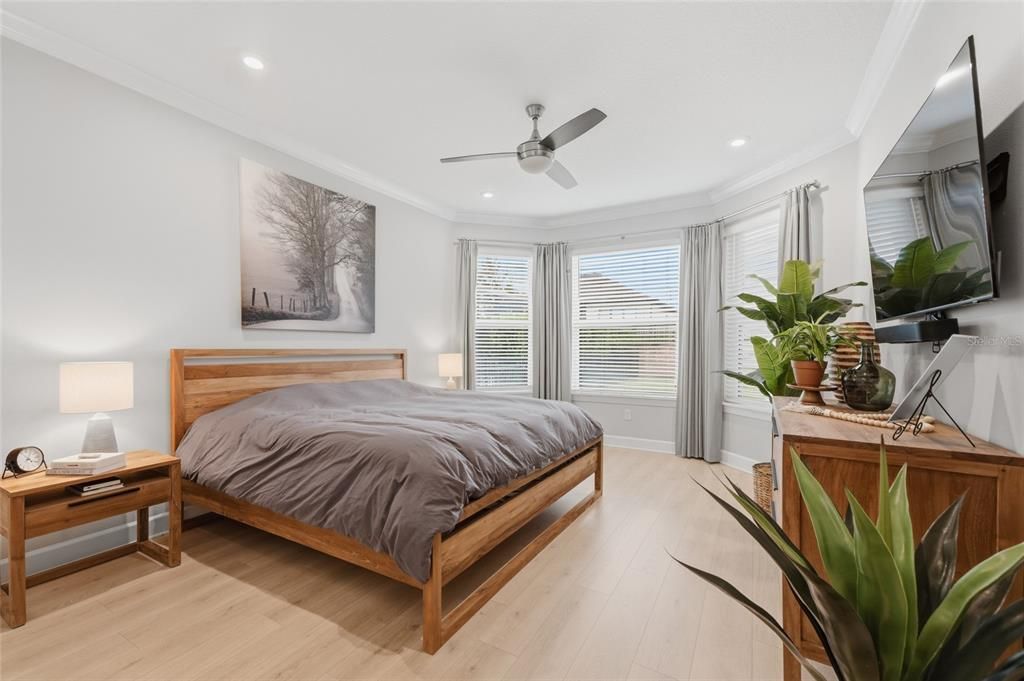 En Venta: $554,900 (3 camas, 2 baños, 2084 Pies cuadrados)