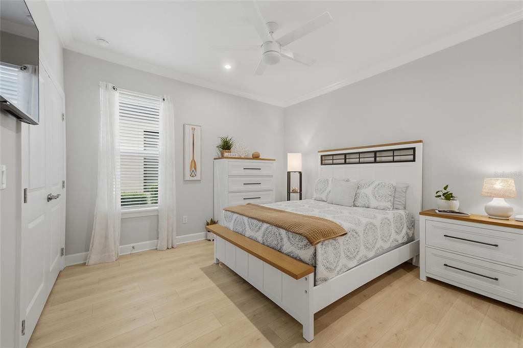 En Venta: $554,900 (3 camas, 2 baños, 2084 Pies cuadrados)
