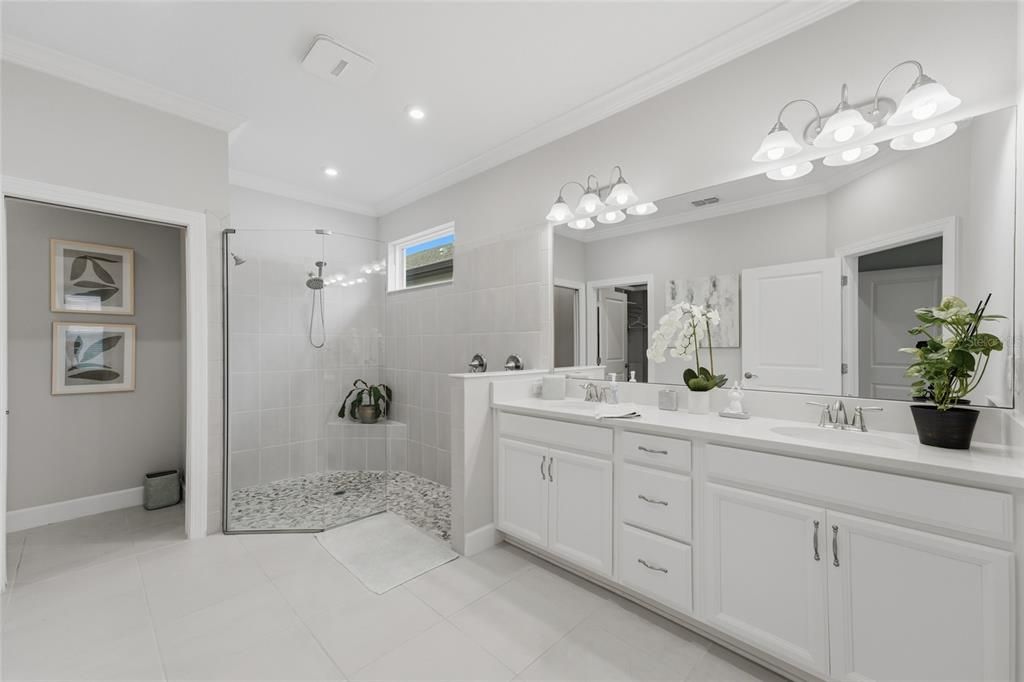 En Venta: $554,900 (3 camas, 2 baños, 2084 Pies cuadrados)