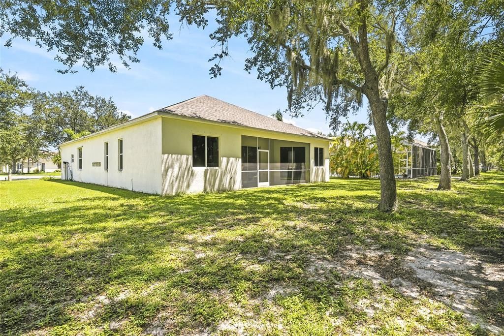 For Sale: $354,900 (3 beds, 2 baths, 2162 Square Feet)