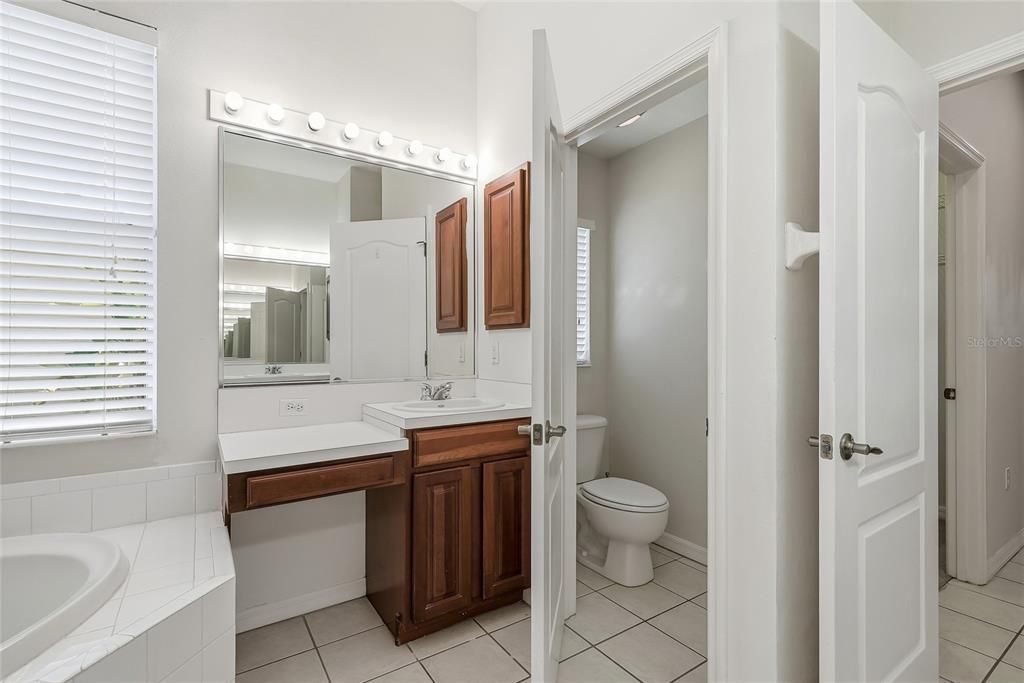 For Sale: $354,900 (3 beds, 2 baths, 2162 Square Feet)