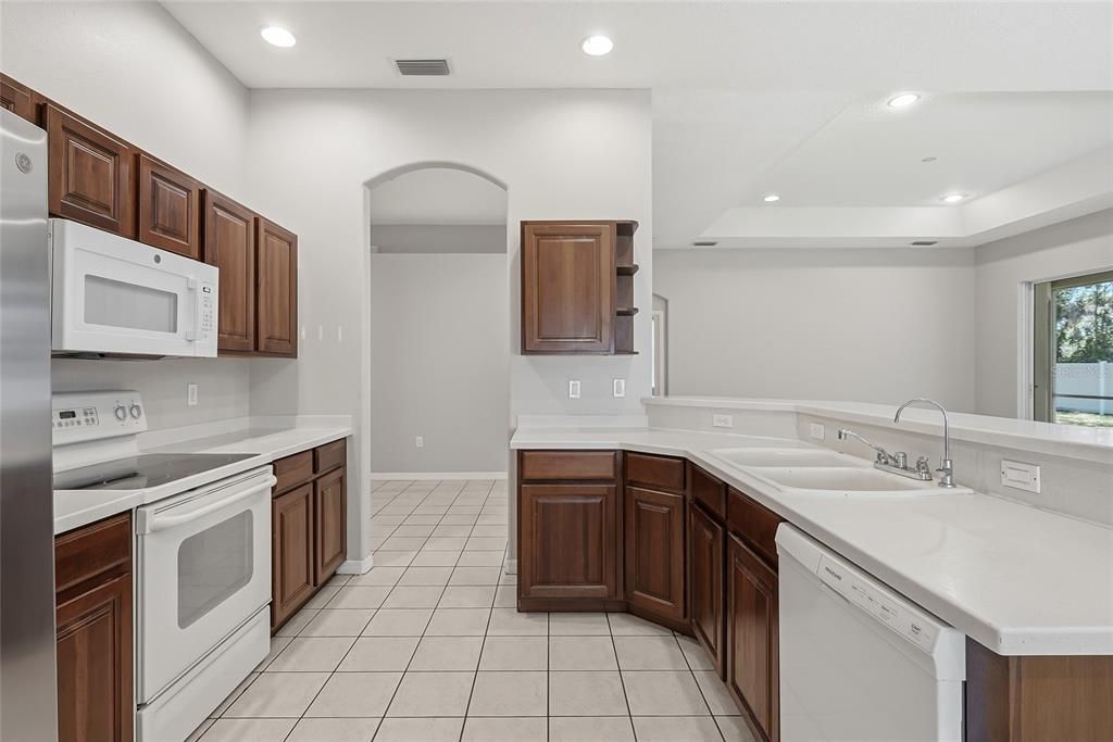 For Sale: $354,900 (3 beds, 2 baths, 2162 Square Feet)