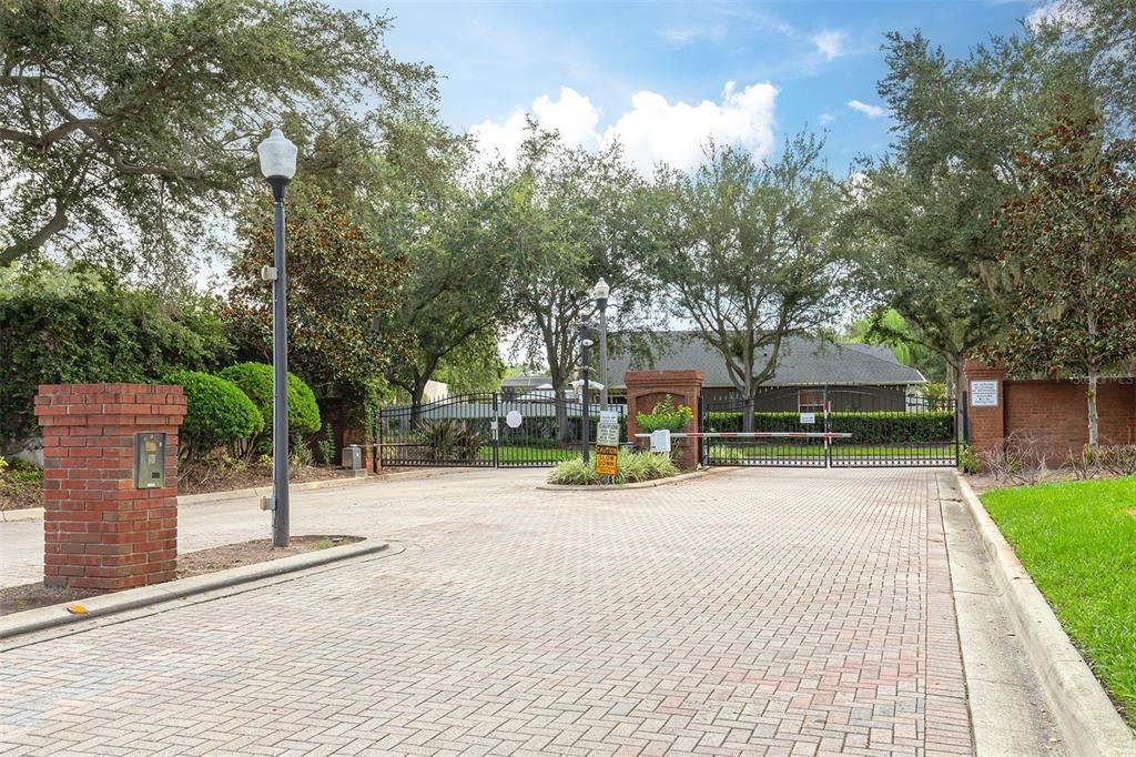 For Sale: $444,900 (3 beds, 2 baths, 1987 Square Feet)