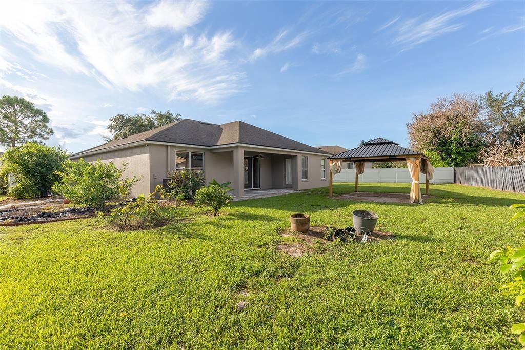 For Sale: $444,900 (3 beds, 2 baths, 1987 Square Feet)