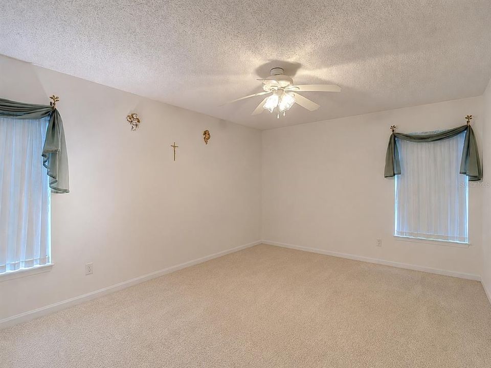 For Sale: $180,000 (2 beds, 2 baths, 1422 Square Feet)