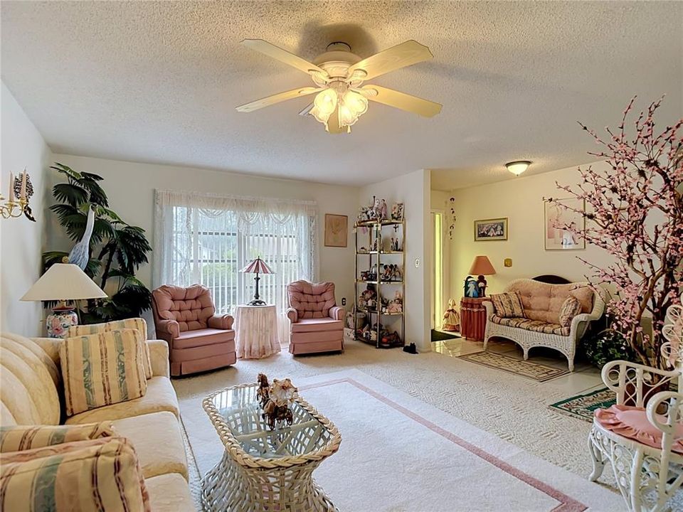 For Sale: $180,000 (2 beds, 2 baths, 1422 Square Feet)