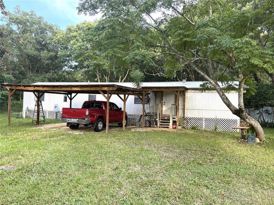 For Rent: $1,400 (2 beds, 2 baths, 720 Square Feet)