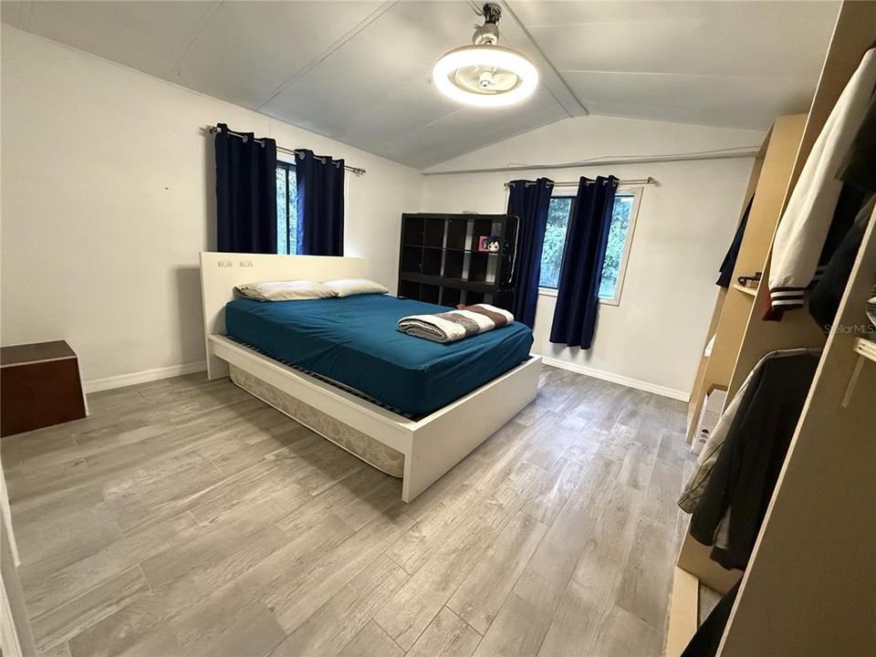 For Rent: $1,400 (2 beds, 2 baths, 720 Square Feet)