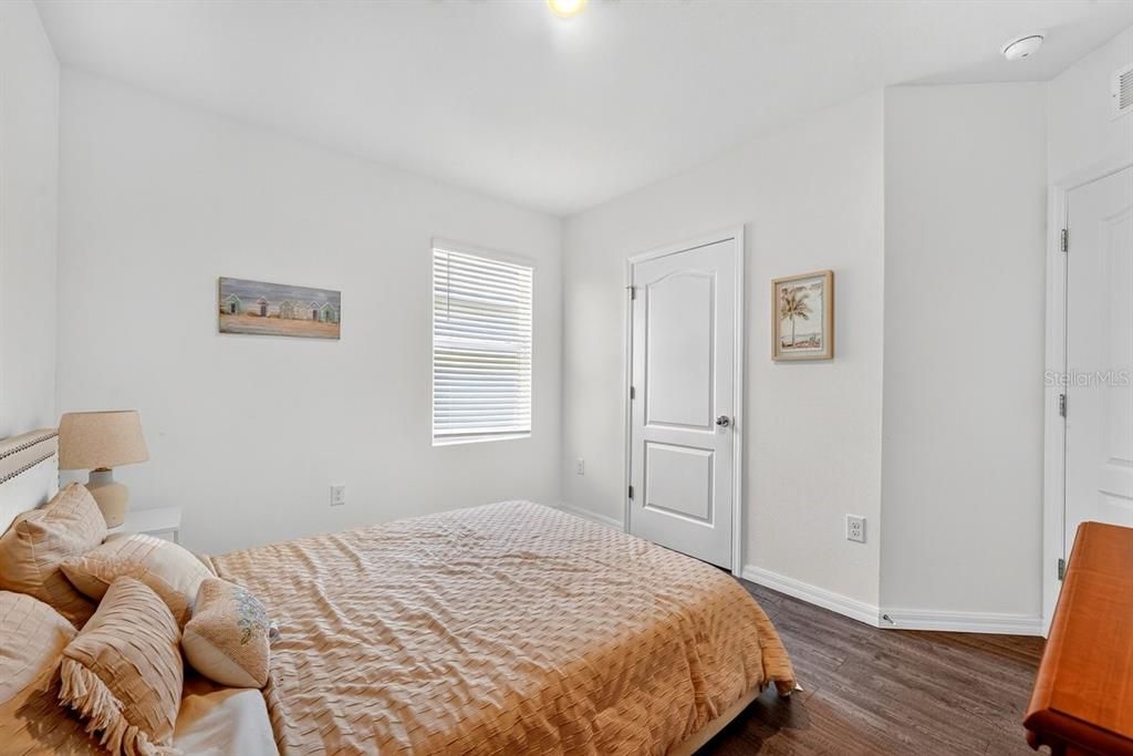 En Venta: $359,900 (3 camas, 2 baños, 1750 Pies cuadrados)
