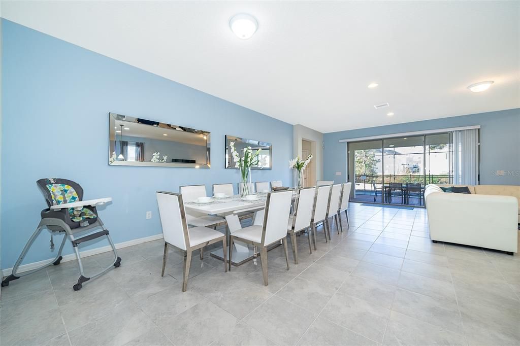 En Venta: $685,000 (8 camas, 6 baños, 4041 Pies cuadrados)