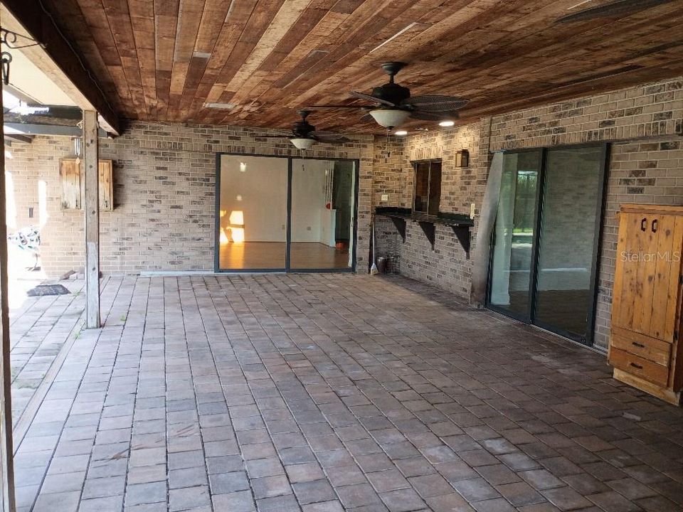 For Sale: $650,000 (3 beds, 2 baths, 2149 Square Feet)