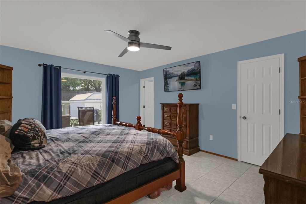 For Sale: $330,000 (3 beds, 2 baths, 1270 Square Feet)