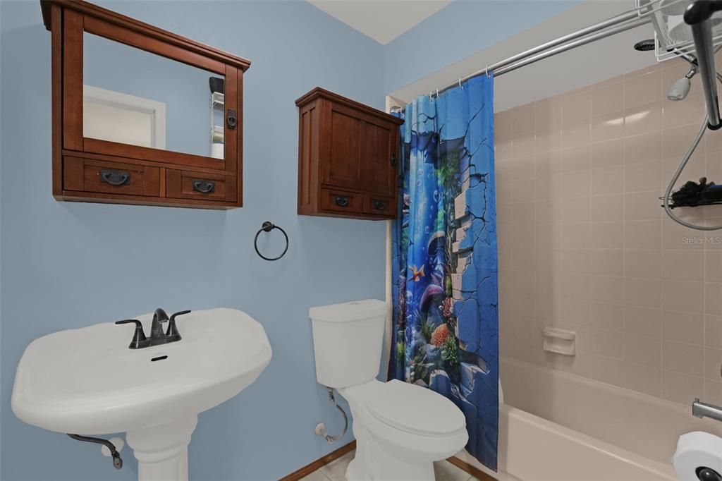 For Sale: $330,000 (3 beds, 2 baths, 1270 Square Feet)