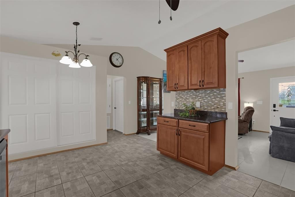 For Sale: $330,000 (3 beds, 2 baths, 1270 Square Feet)