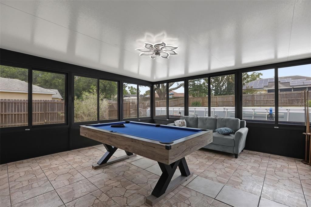 For Sale: $330,000 (3 beds, 2 baths, 1270 Square Feet)