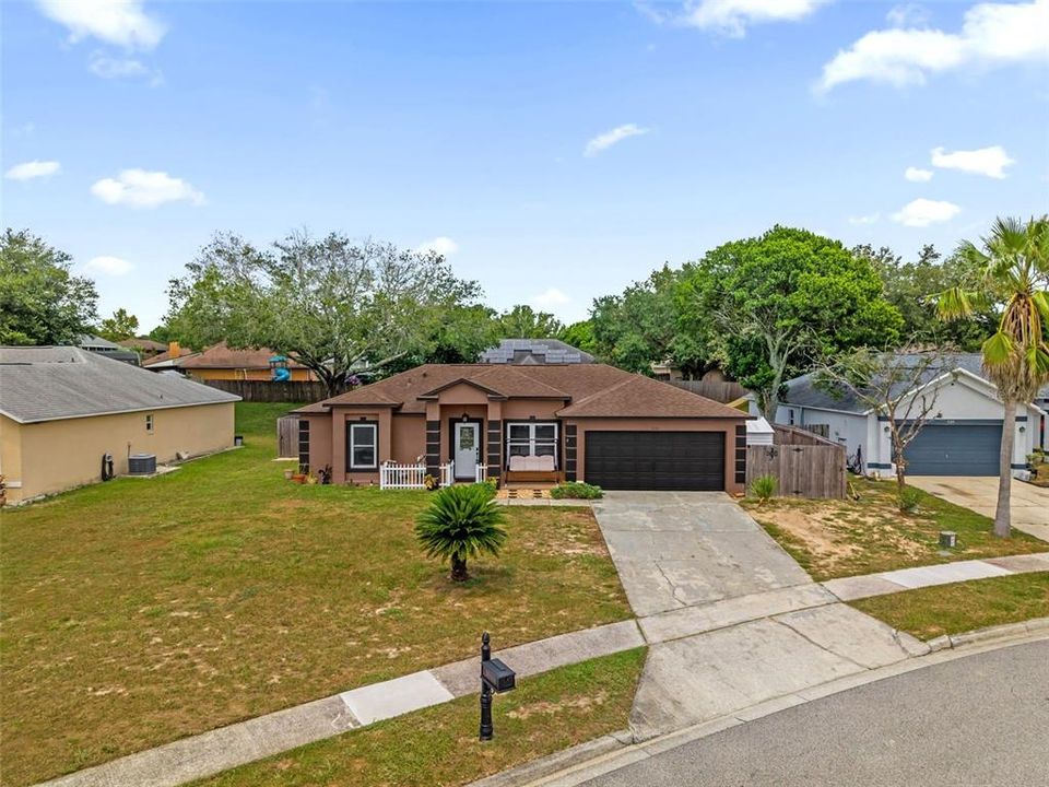 For Sale: $330,000 (3 beds, 2 baths, 1270 Square Feet)