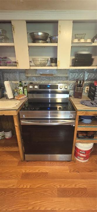 For Sale: $100,000 (3 beds, 1 baths, 1083 Square Feet)