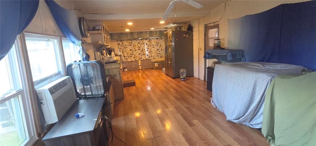 For Sale: $100,000 (3 beds, 1 baths, 1083 Square Feet)