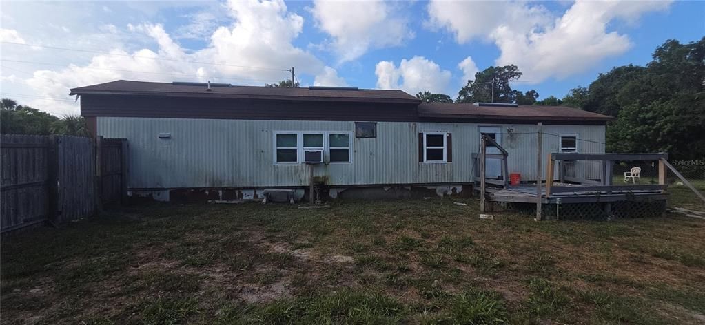 For Sale: $100,000 (3 beds, 1 baths, 1083 Square Feet)