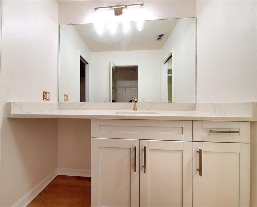 For Sale: $349,900 (3 beds, 2 baths, 1636 Square Feet)