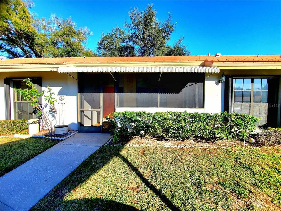 For Sale: $349,900 (3 beds, 2 baths, 1636 Square Feet)