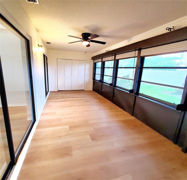 For Sale: $349,900 (3 beds, 2 baths, 1636 Square Feet)
