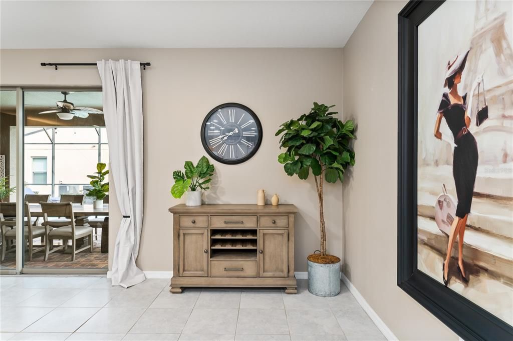 For Sale: $680,000 (8 beds, 6 baths, 4041 Square Feet)