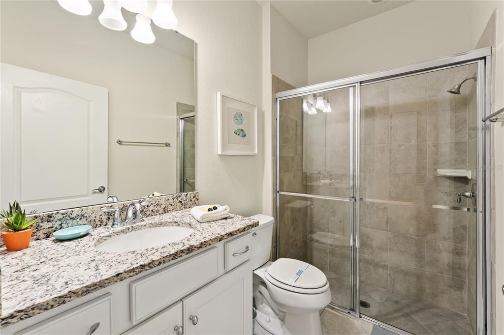 For Sale: $680,000 (8 beds, 6 baths, 4041 Square Feet)