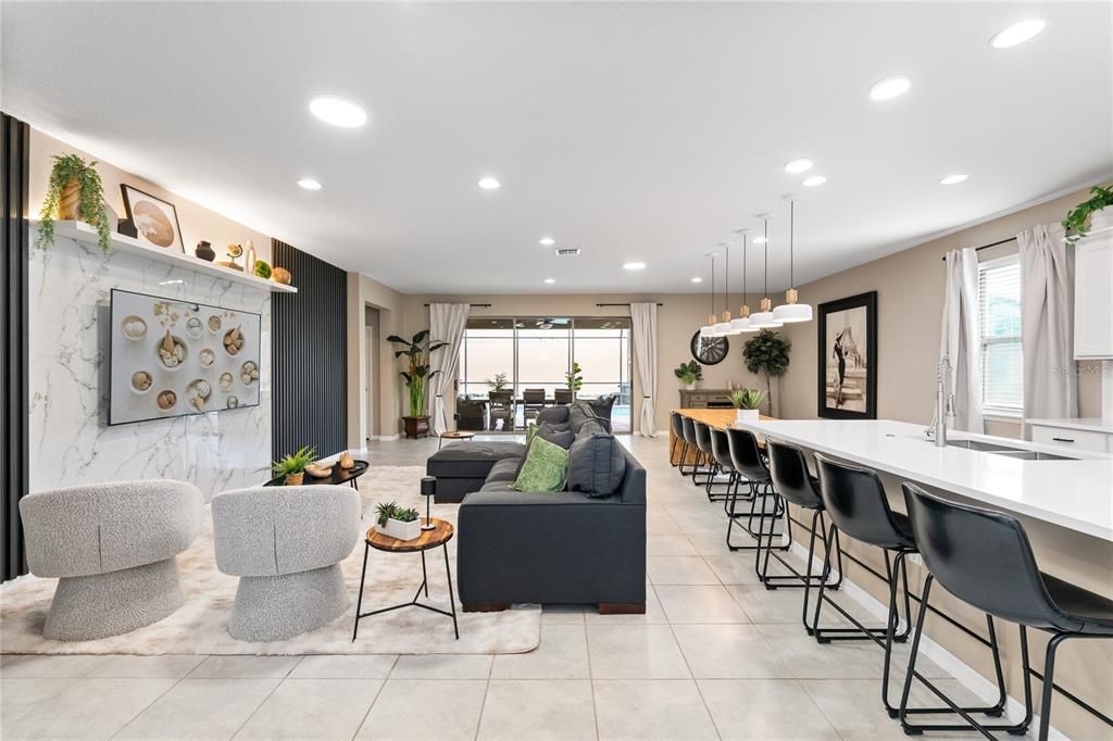 For Sale: $680,000 (8 beds, 6 baths, 4041 Square Feet)
