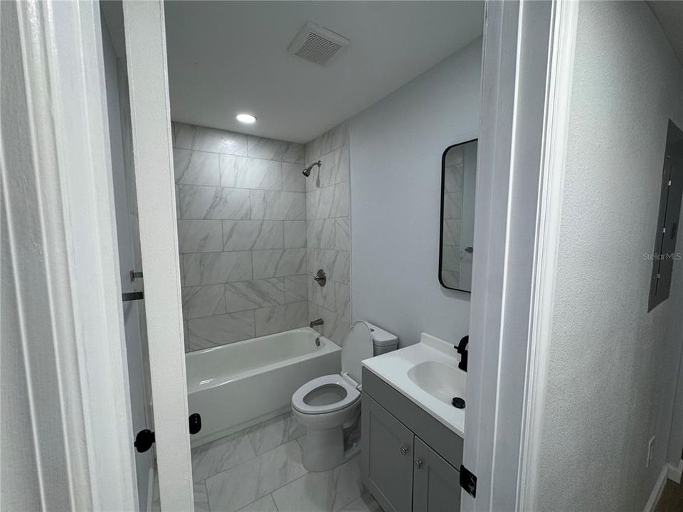 For Rent: $2,800 (4 beds, 2 baths, 1473 Square Feet)