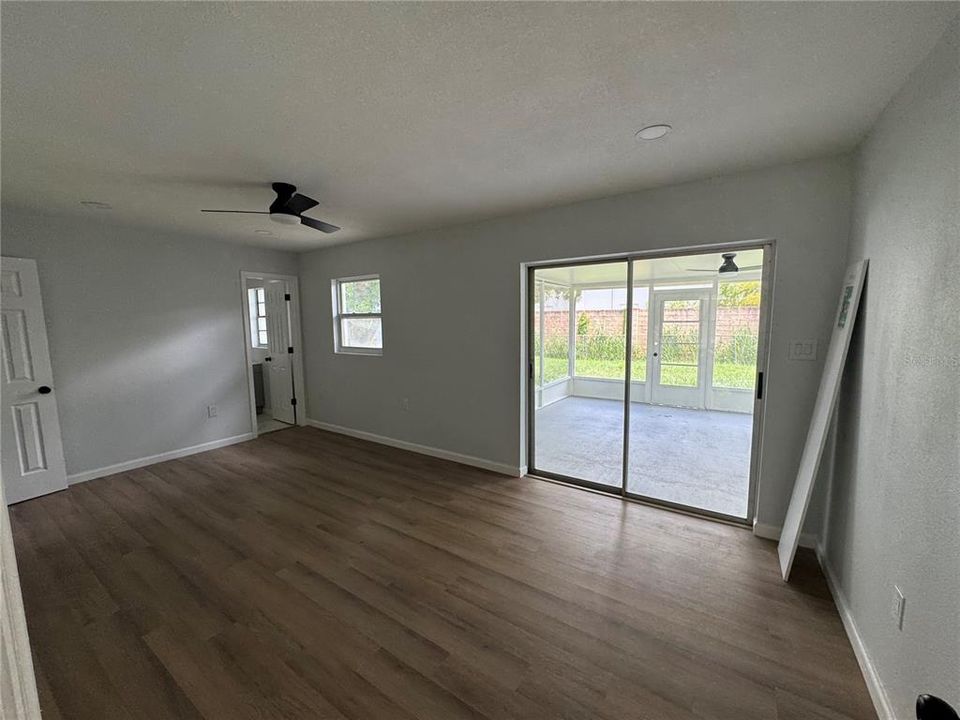 For Rent: $2,800 (4 beds, 2 baths, 1473 Square Feet)