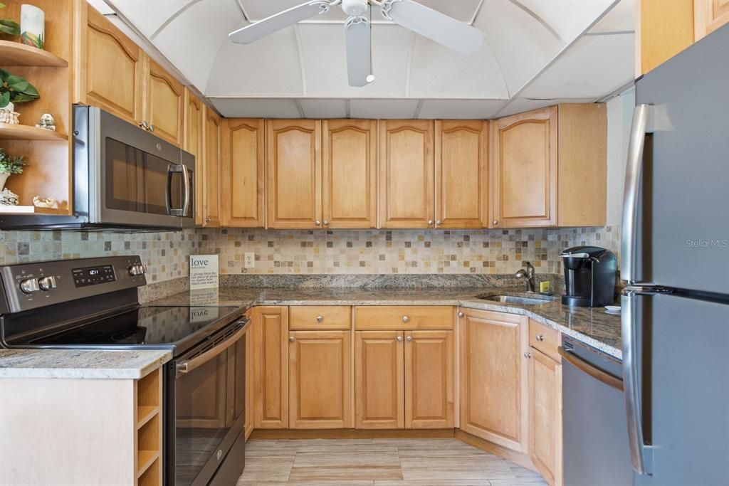 En Venta: $179,000 (2 camas, 2 baños, 1050 Pies cuadrados)