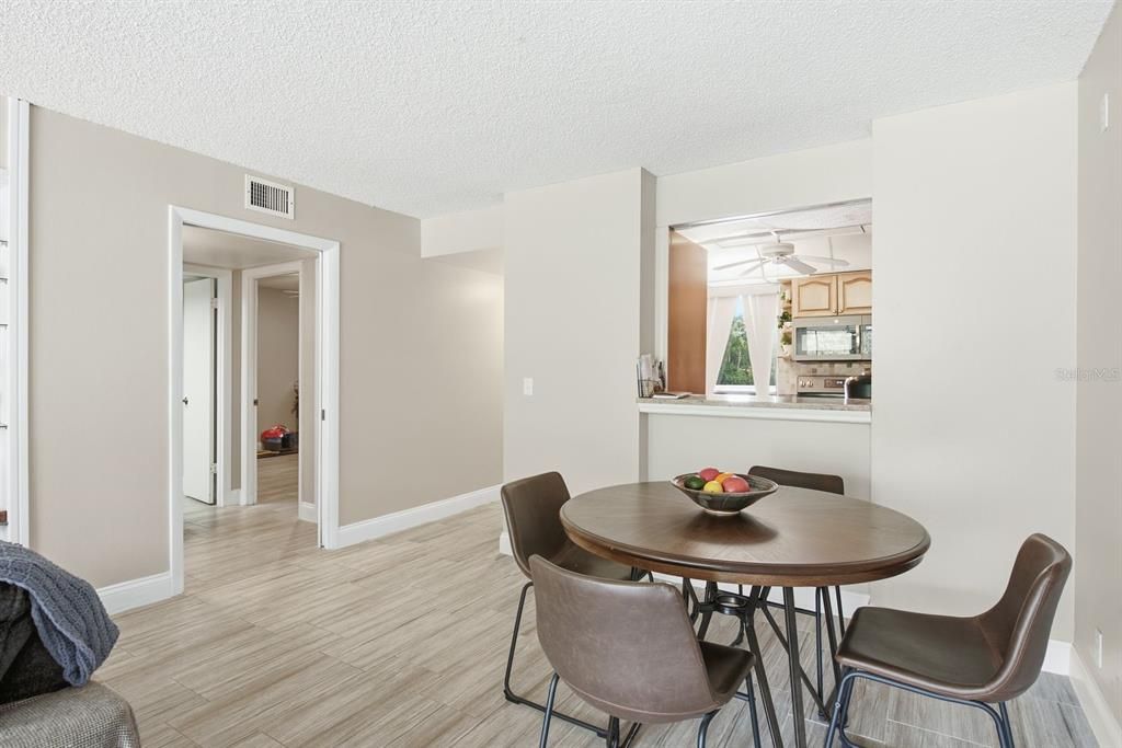 En Venta: $179,000 (2 camas, 2 baños, 1050 Pies cuadrados)