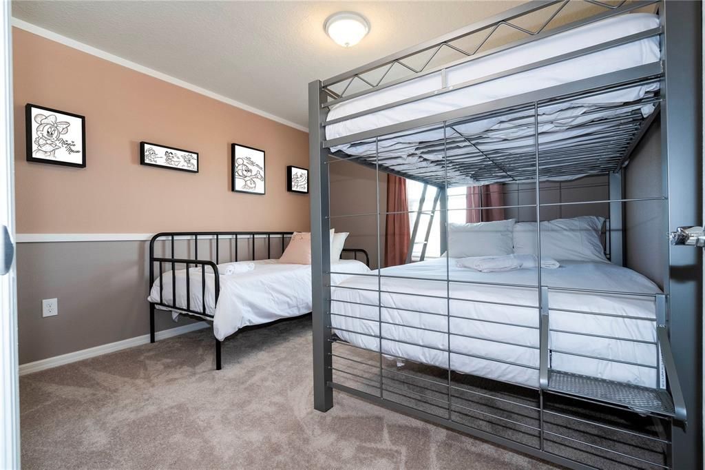 En Venta: $740,000 (7 camas, 5 baños, 3234 Pies cuadrados)