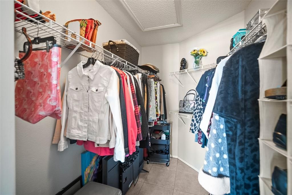 En Venta: $345,000 (4 camas, 2 baños, 1565 Pies cuadrados)