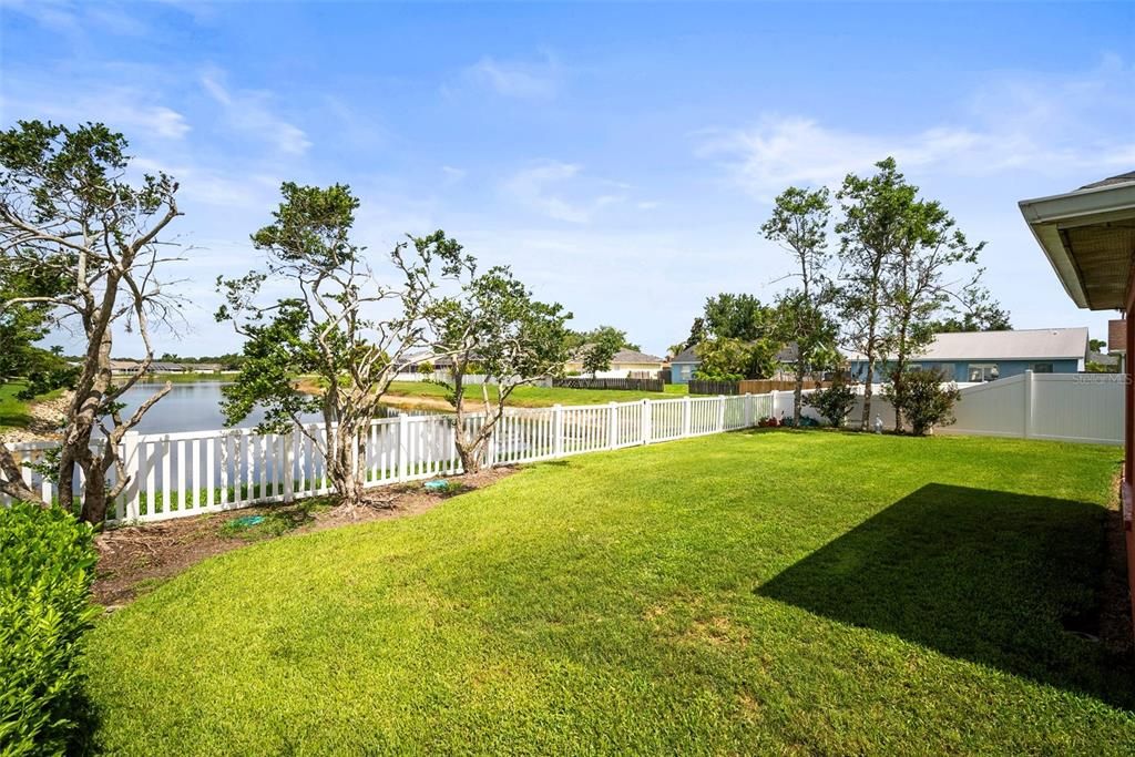 En Venta: $345,000 (4 camas, 2 baños, 1565 Pies cuadrados)