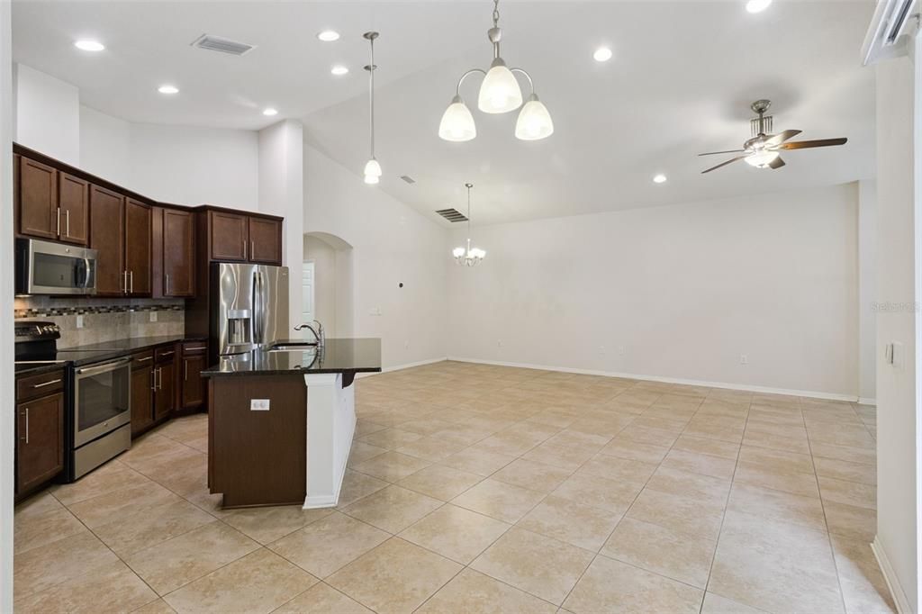 En Venta: $370,000 (3 camas, 2 baños, 1753 Pies cuadrados)