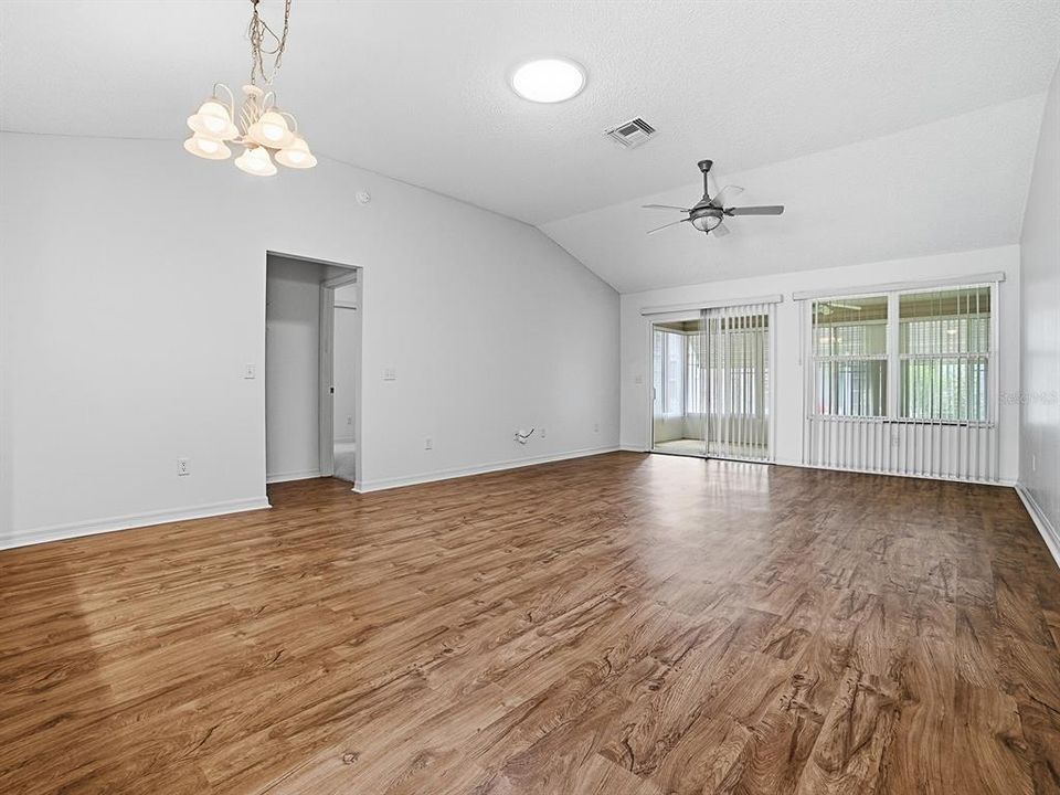 На продажу: $325,000 (3 спален, 2 ванн, 1454 Квадратных фут)