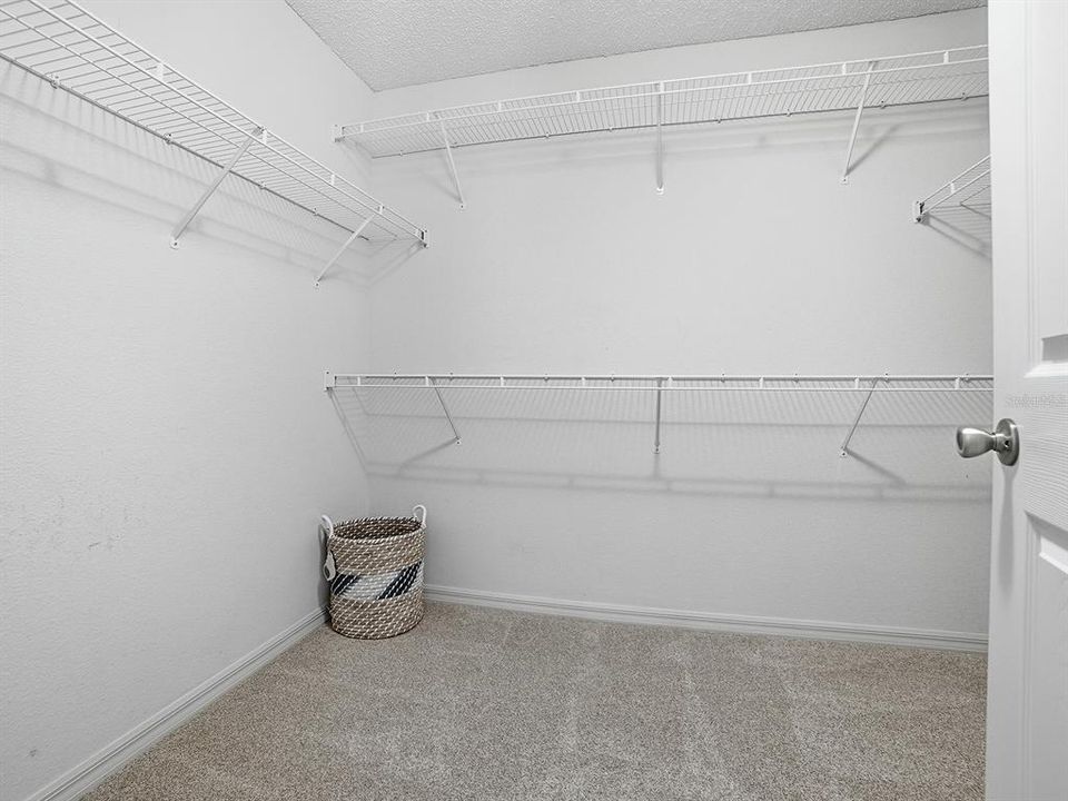 На продажу: $325,000 (3 спален, 2 ванн, 1454 Квадратных фут)