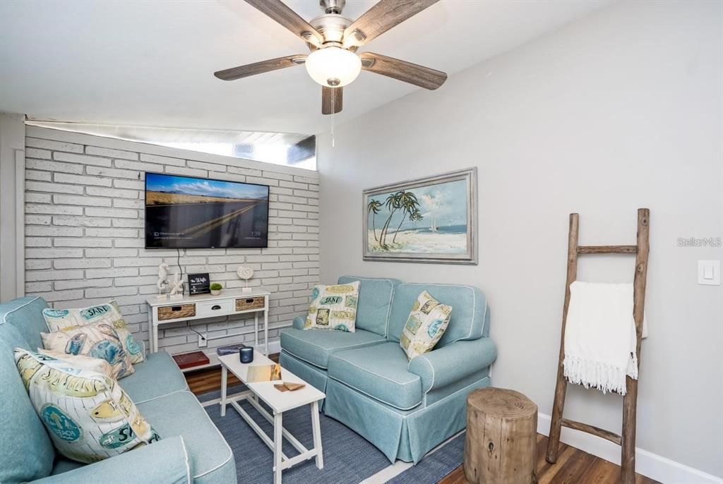For Sale: $759,000 (5 beds, 3 baths, 2219 Square Feet)
