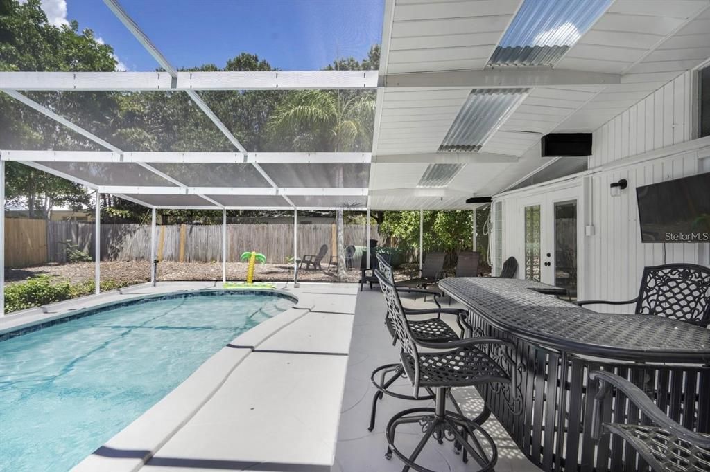 For Sale: $759,000 (5 beds, 3 baths, 2219 Square Feet)