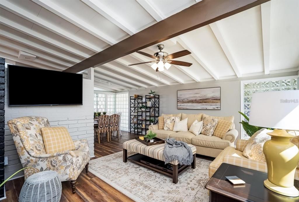 For Sale: $759,000 (5 beds, 3 baths, 2219 Square Feet)