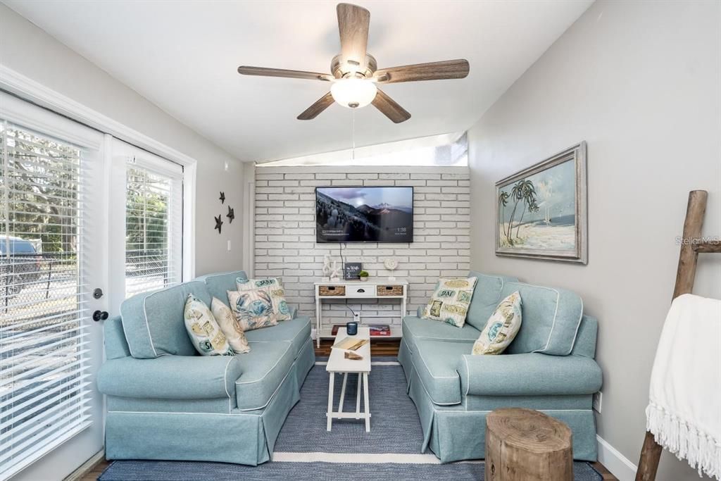 For Sale: $759,000 (5 beds, 3 baths, 2219 Square Feet)